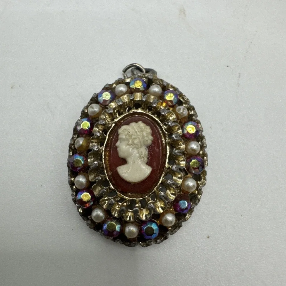 Vtg Cameo Pendant with Faux Pearls & Aurora Borealis Rhinestones - Left‎ Facing